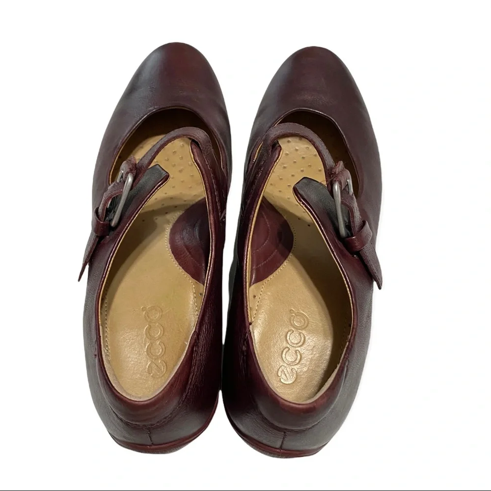 ECCO Maryjanes Sz 40 / 10 Red Burgundy Leather Clogs Strap & Buckle - Picture 8 of 11